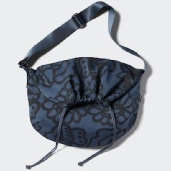 Marimekko and Uniqlo collab navy blue floral drawstring bag NWT - Picture 1 of 8